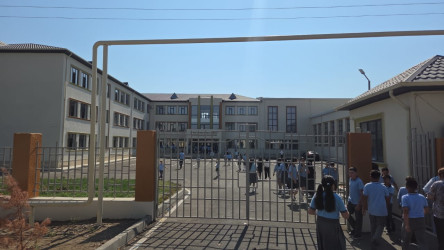 Goranboy rayonunun Qızılhacılı qəsəbəsində məktəblilər yeni tədris ilinə başladılar
