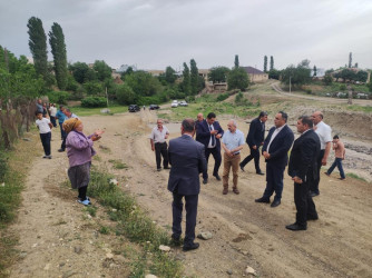 Goranboyda İcra Başçısı  səyyar qəbul zamanı vətəndaşlar tərəfindən  ünvanlanan müraciətlərin yerində araşdırılması məqsədi ilə  Zeyvə kəndində oldu.