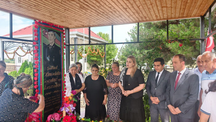 Goranboyda şəhid Həsrətov Elməddin Sərdar oğlunun anım günü ilə bağlı məzarı ziyarət olundu, əziz xatirəsi ehtiramla anıldı