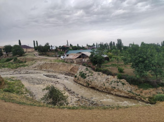 Goranboyda İcra Başçısı  səyyar qəbul zamanı vətəndaşlar tərəfindən  ünvanlanan müraciətlərin yerində araşdırılması məqsədi ilə  Zeyvə kəndində oldu.