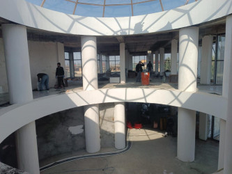 Goranboyda,  yeni layihə əsasında müasir üslubda  Suvarma Sistemləri İdarəsinin inzibatı binası inşa edilir.
