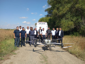 Goranboyda aqrar sahədə müasir dron texnologiyalarının tətbiqinə dair fermerlərlə maarifləndirici tədbir keçirildi