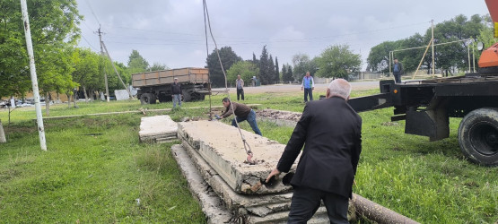 Goranboyda “Şəhərsalma və Memarlıq İli” və beynəlxalq velosiped yarışına hazırlıq işləri çərçivəsində ümumrayon iməcliyi davam etdirilir