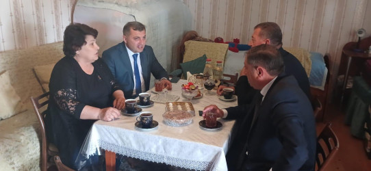 Goranboyda Qurban bayramı münasibəti ilə 500-dən çox ailə ziyarət olunaraq bayram sovqatları təqdim olundu