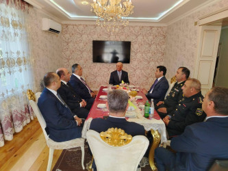 Goranboy şəhərində YAP rayon təşkilatının ilk fəallarından olan Cəmşid Finuni, YAP rayon təşkilatının təsis edilməsinin 30 illiyi münasibəti ilə evində ziyarət edildi