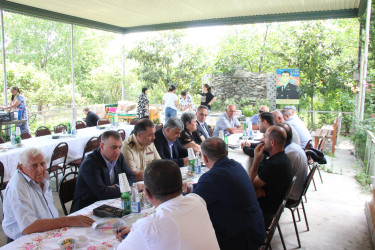 Qızılhacıllı qəsəbəsində şəhid atasının dəfn mərasimi keçirildi