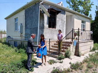 Goranboyda Qurban bayramı münasibətilə şəhid, qazi və aztəminatlı ailələr ziyarət olundu, bayram sovqatları verildi