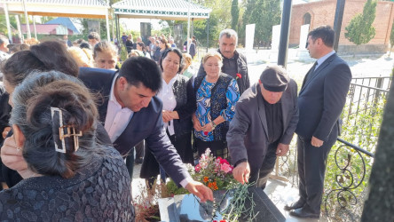 Veyisli  kəndindən Vətən Müharibəsi şəhidimiz Arif Süleymanovun  ildönümündə məzarı ziyarət olundu.