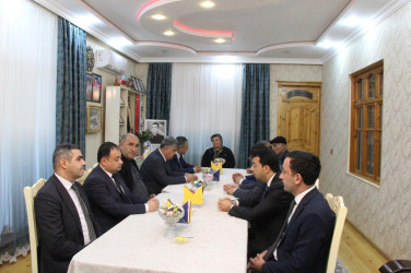 İcra Başçısı Bağçakürd kəndində şəhid ailəsini evlərində ziyarət etdi, ailənin sosial qayğıları ilə maraqlandı