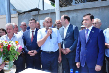 Fəxralı kəndində deputat Anar Məmmədovun dəstəyi ilə 30 tonluq su çəni istifadəyə verildi, Qurban bayramı ilə bağlı 700 ailəyə sovqat paylandı və 400 nəfərlik bayram süfrəsi təşkil olundu.