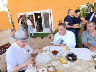 Goranboyda yazıçı doğum günü münasibətilə ziyarət olundu