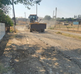 Səfikürddə kənd tam orta məktəbinə gedən əsas avtomobil yoluna asafalt çəkilməsi işlərinə start verildi