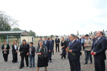 Muzdurlar kəndində  şəhidlərimizin məzarları ziyarət olundu