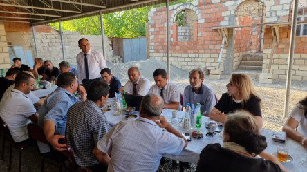 “Konstitusiya və Suverenlik İli” ilə bağlı Qızılhacılıda şəhid ailələri ilə görüş keçirildi