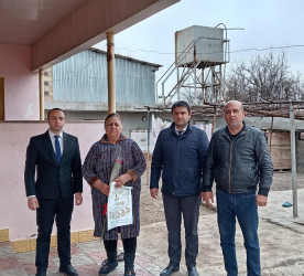 Goranboyda "8 Mart-Beynəlxalq Qadınlar Günü" münasibətilə Goranboy RİH-nin məsul əməkdaşları tərəfindən şəhid ailələrinin  xanımları evlərində ziyarət olundu, onlara  hədiyyələr təqdim edildi.