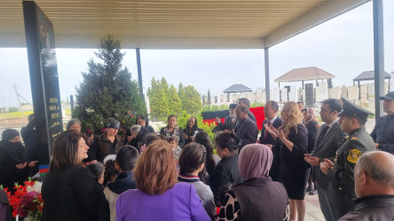 Goranboyda  Aprel  döyüşləri şəhidi  Bəxtiyar  Hüseynovun  ildönümündə məzarı ziyarət edildi, əziz xatirəsi ehtiramla anıldı