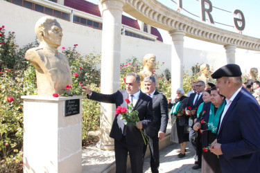 Goranboyda,  “27 sentyabr - Anım Günü” ilə bağlı  Şəhidlər Xatirə-Abidə Kompleksi önündə tədbir keçirildi.