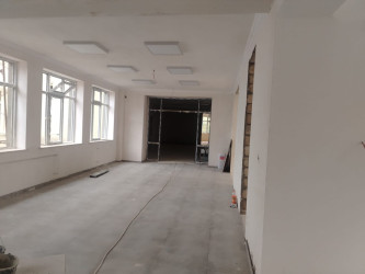Goranboyda yeni inşa olunan internat tipli gimnaziyada tikinti işlərinin gedişinə baxış keçirildi