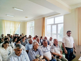 Xınalı kəndində səyyar qəbul keçirildi
