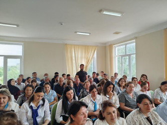 Xınalı kəndində səyyar qəbul keçirildi
