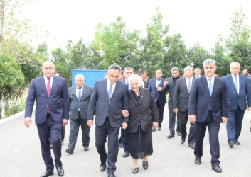 Goranboyda icra başçısı “15 sentyabr-Bilik Günü” münasibətilə Tatarlı kənd tam orta məktəbində oldu