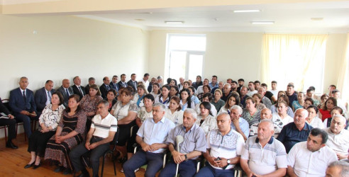 Xınalı kəndində səyyar qəbul keçirildi