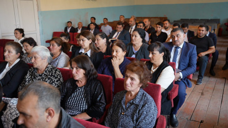 Goranboyda növbəti səyyar qəbul Qaradağlı kəndində keçirildi