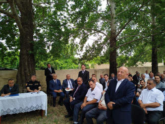Hazırəhmədli kəndində səyyar qəbul keçirildi