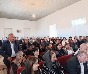 Goranboyda növbəti səyyar qəbul Zeyvə kəndində keçirildi
