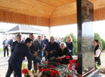 Borsunlu və Qazanbulaqdan olan şəhidlərimizin  məzarları ziyarət edildi