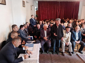 Nizami kəndində səyyar qəbul keçirildi