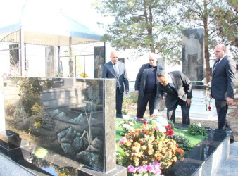 Düzqışlaq kəndində şəhidlərimizin məzarları ziyarət edildi