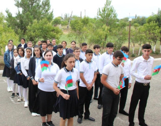 Goranboyda icra başçısı “15 sentyabr-Bilik Günü” münasibətilə Tatarlı kənd tam orta məktəbində oldu