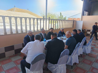 İcra başçısı Tap Qaraqoyunlu kəndində şəhid atasının yas mərasimində iştirak etdi