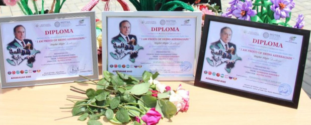 "Ümummilli Lider Heydər Əliyevin anadan olmasının 102-ci ildönümü"nə həsr olunmuş kitab,rəsm və əl işləri sərgisi təşkil olundu
