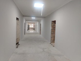 Goranboyda yeni inşa olunan internat tipli gimnaziyada tikinti işlərinin gedişinə baxış keçirildi